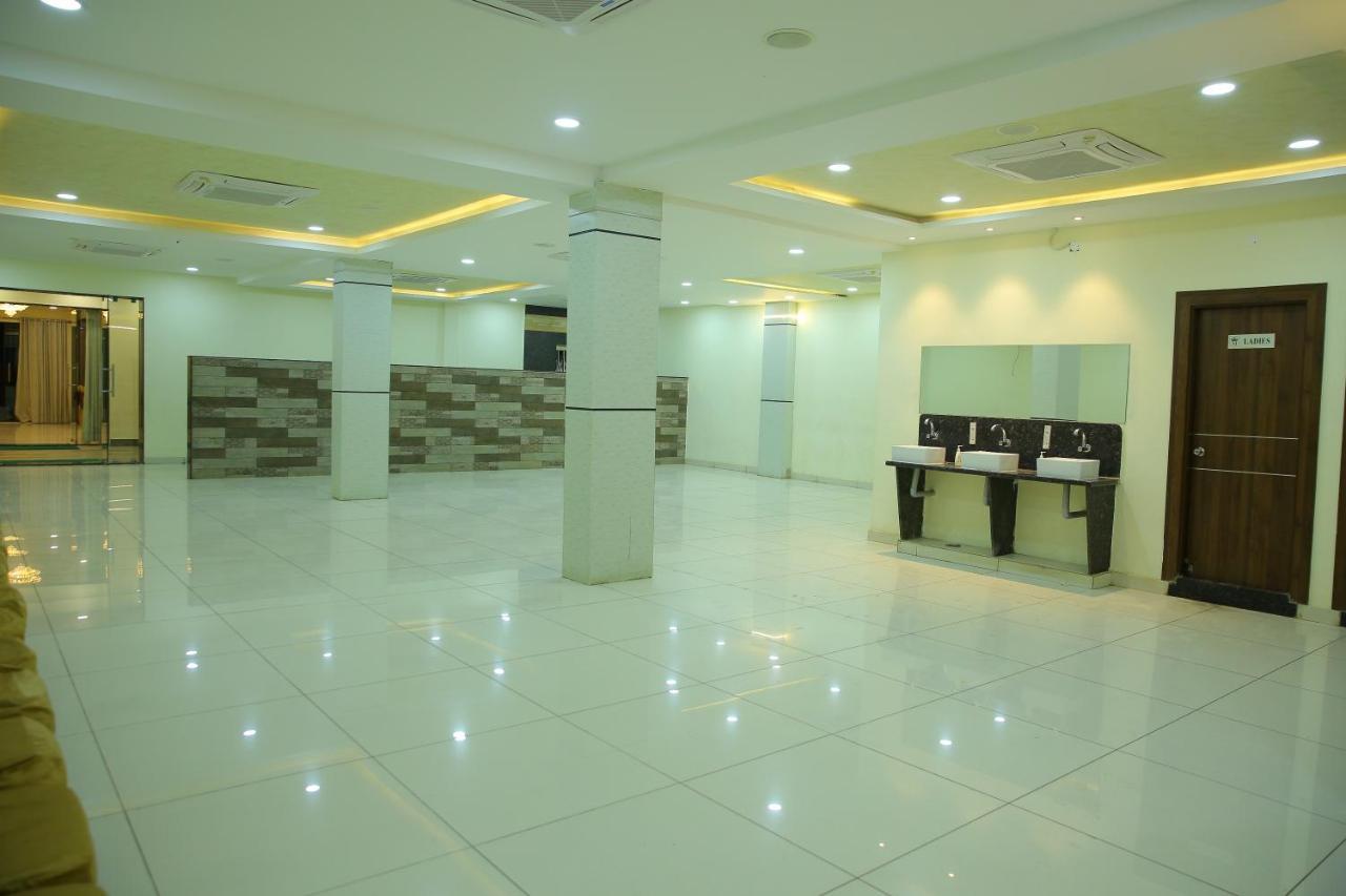 Hotel Maruthi Inn Nirmal  المظهر الخارجي الصورة