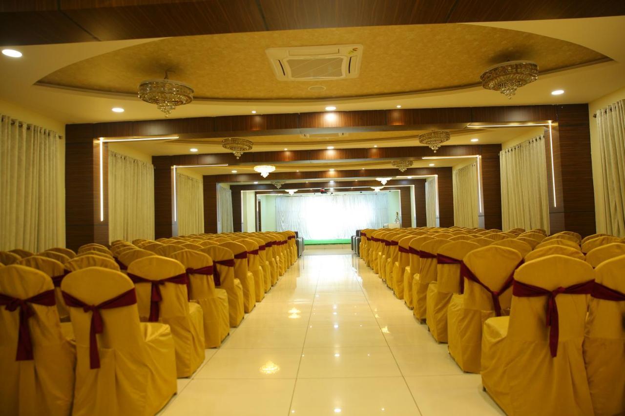 Hotel Maruthi Inn Nirmal  المظهر الخارجي الصورة