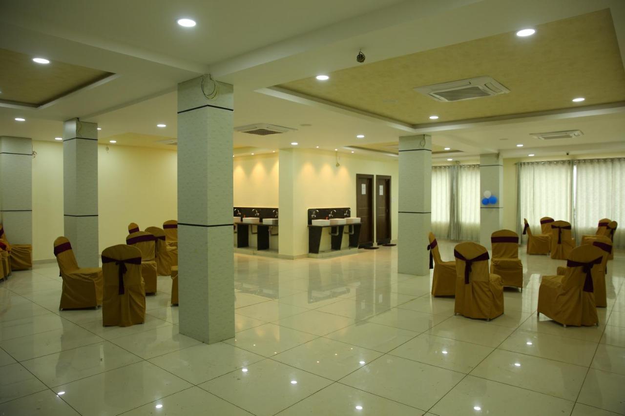 Hotel Maruthi Inn Nirmal  المظهر الخارجي الصورة