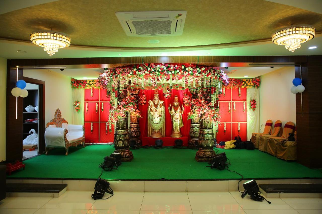 Hotel Maruthi Inn Nirmal  المظهر الخارجي الصورة
