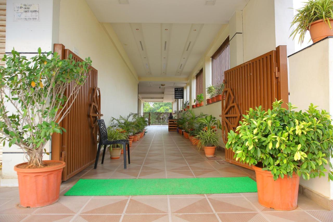 Hotel Maruthi Inn Nirmal  المظهر الخارجي الصورة
